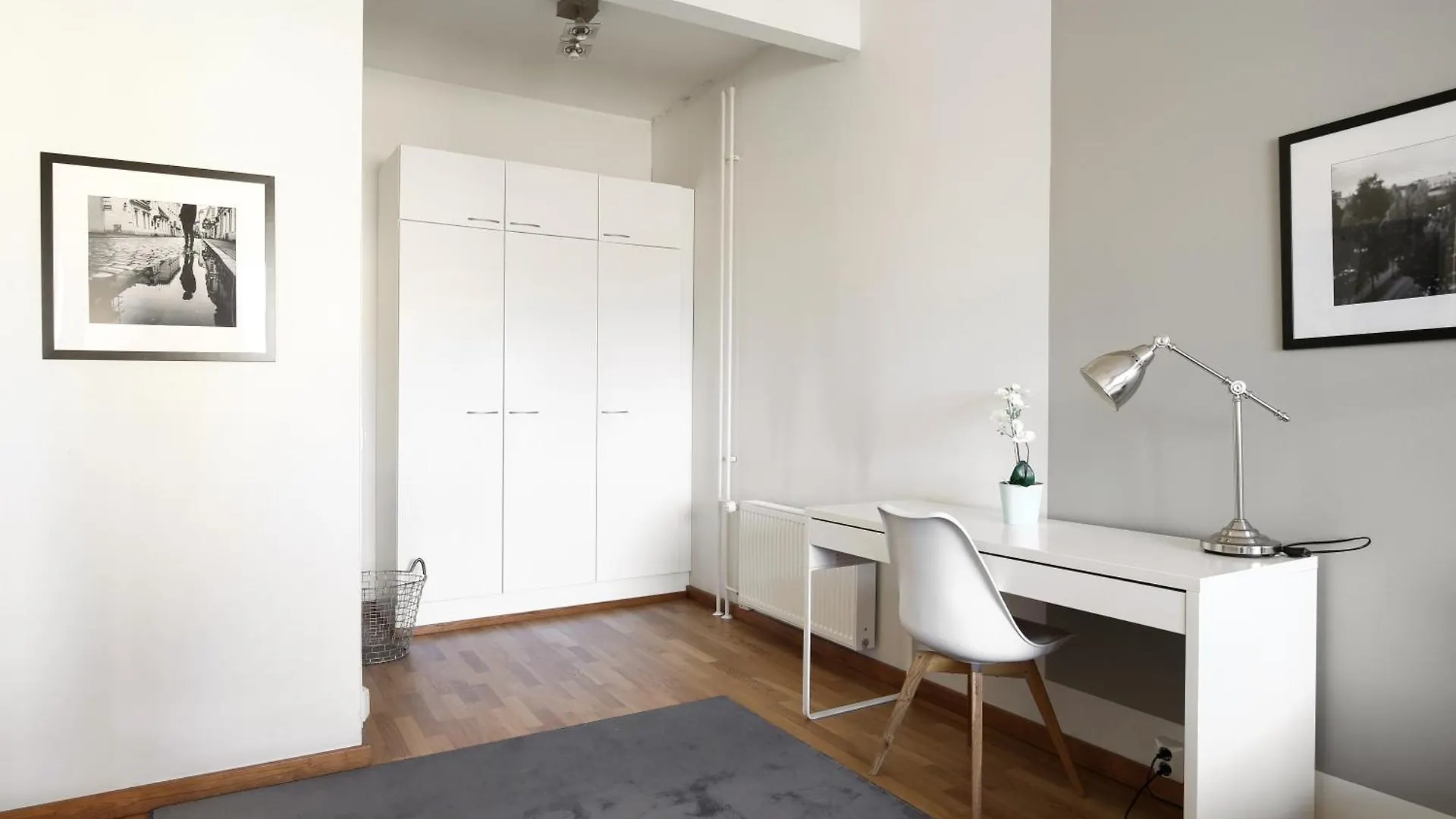 Kotimaailma Apartments Kamppi - 1Br With Key Code In The City Center Helsinki