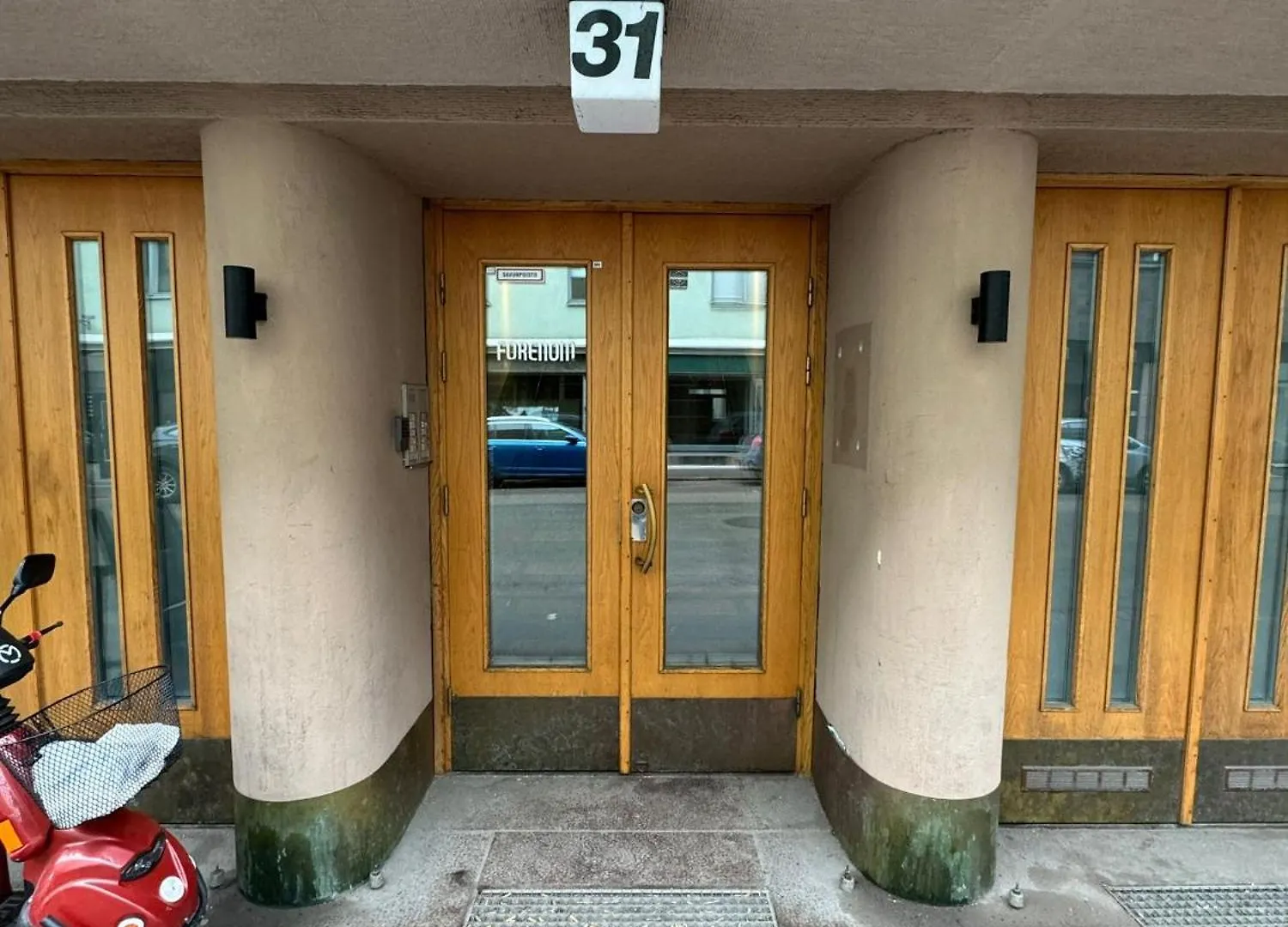 Kotimaailma Apartments Kamppi - 1Br With Key Code In The City Center Helsinki